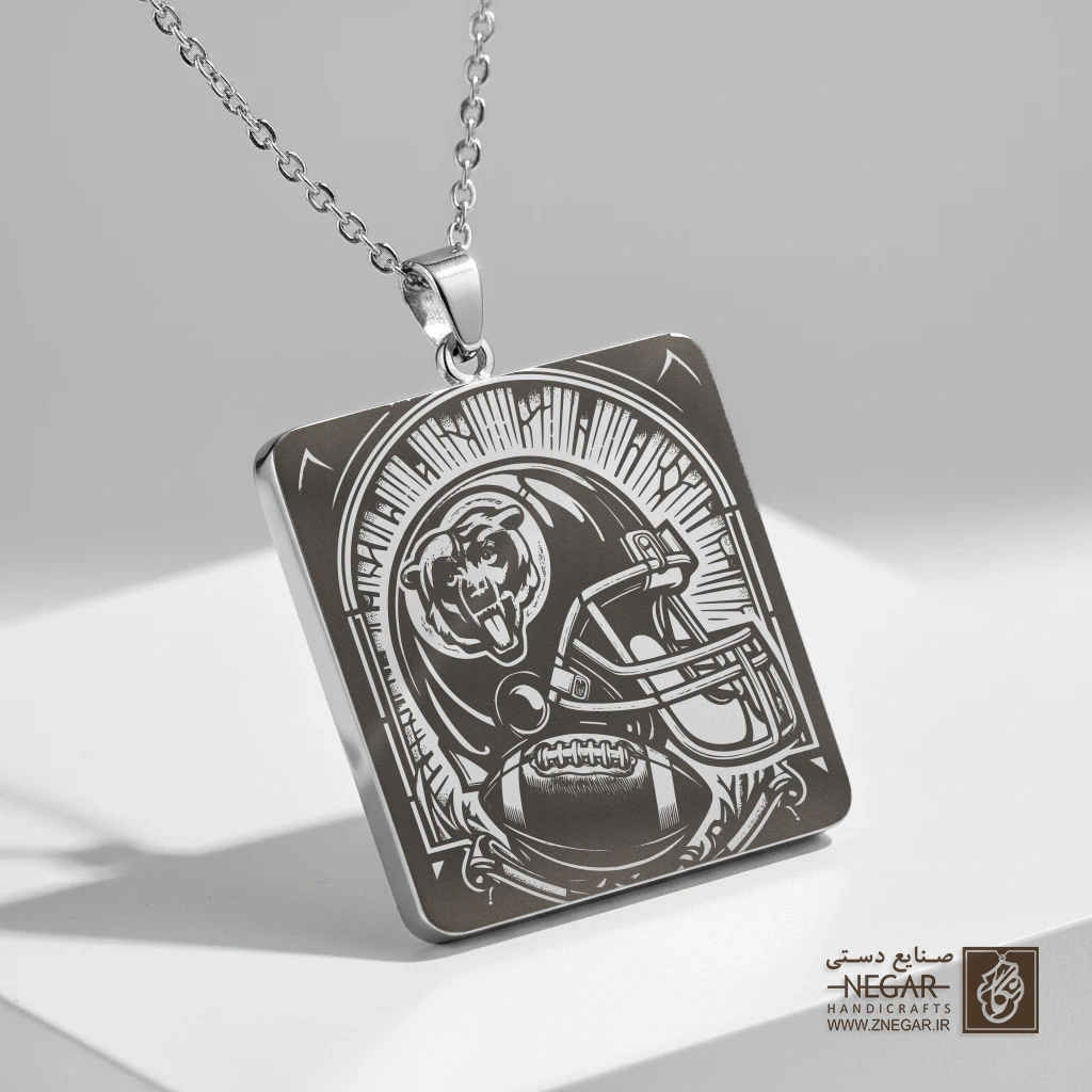 گردنبند طرح کلاهخود و لوگوی برز (حکاکی لیزری فایبر، مدل قاب مربع) کد 500574