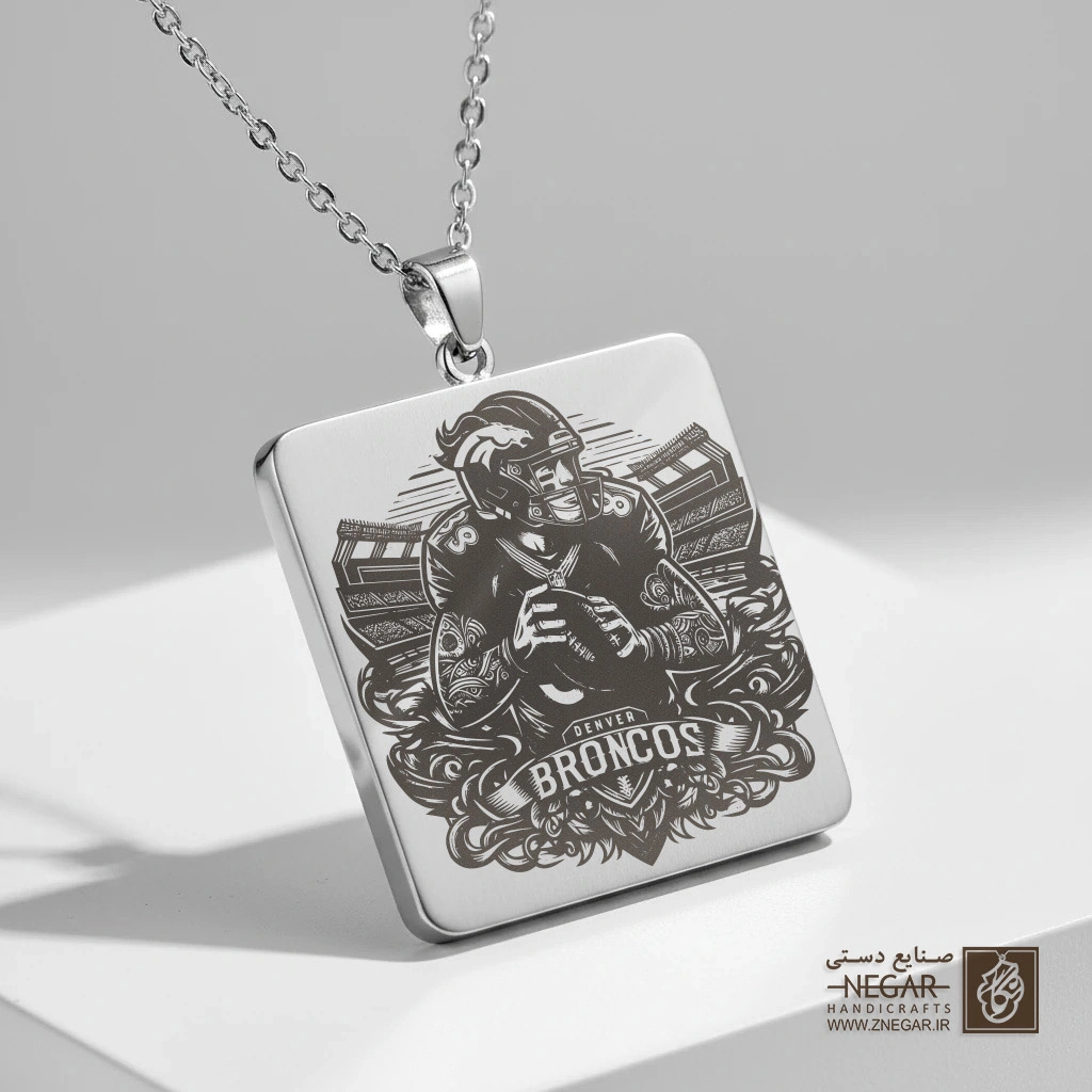 گردنبند طرح لوگوی رسمی دنور برانکوز (حکاکی لیزری فایبر، مدل قاب مربع) کد 500924