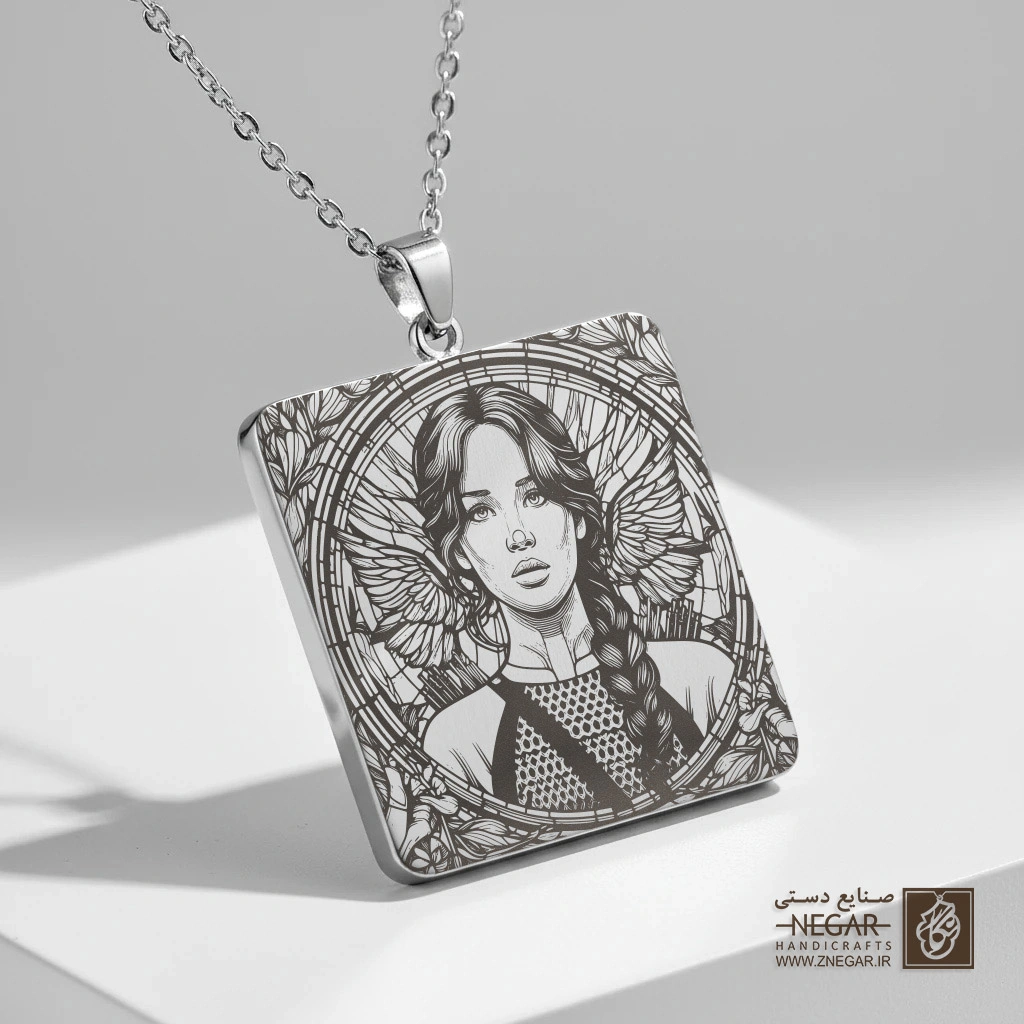 گردنبند طرح کتنیس اوردین در قاب (حکاکی لیزری فایبر، مدل قاب مربع) کد 501906