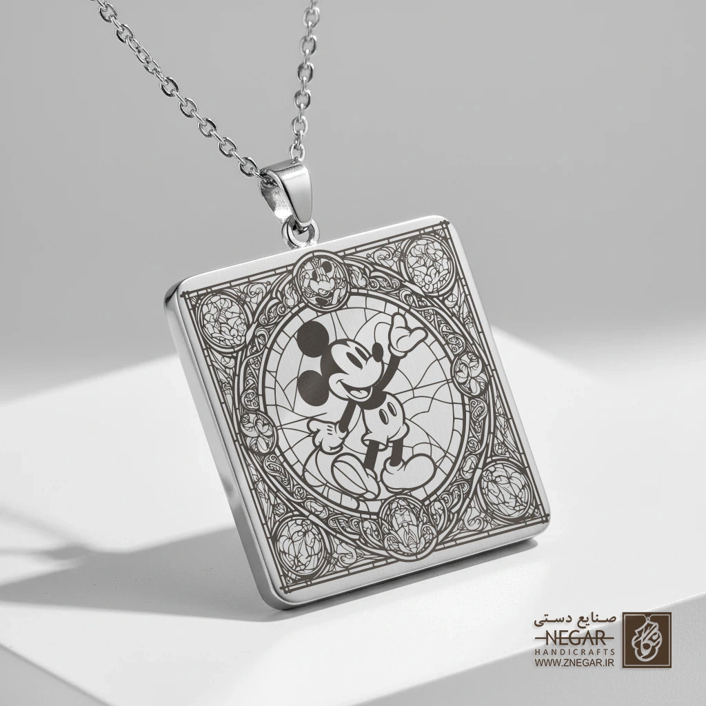 گردنبند طرح میکی موس در گلزار (حکاکی لیزری فایبر، مدل قاب مربع) کد 502289