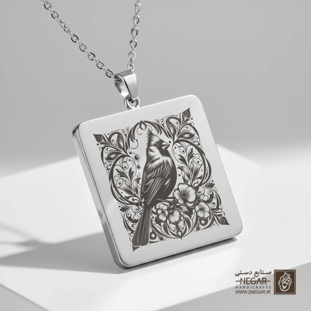 گردنبند طرح طرط کاردینال شمالی (حکاکی لیزری فایبر، مدل قاب مربع) کد 502465