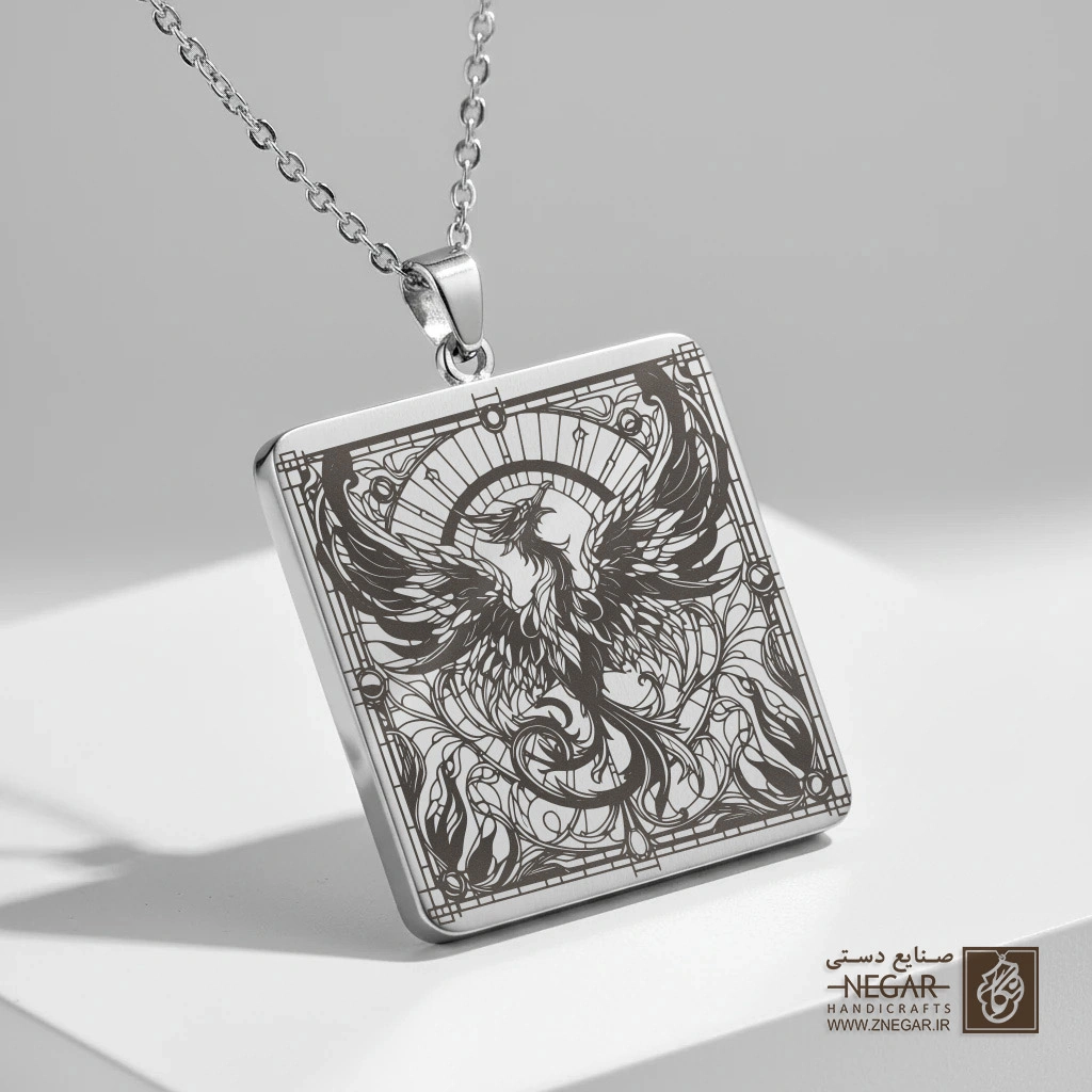 گردنبند طرح ققنوس کلاسیک (حکاکی لیزری فایبر، مدل قاب مربع) کد 502623