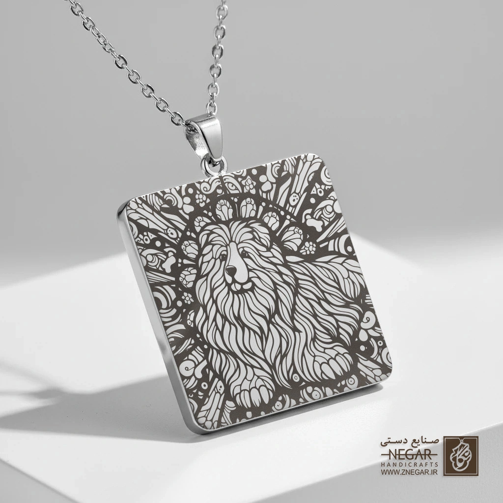 گردنبند طرح سگ نژاد پولی (Puli) - خورشیدی (حکاکی لیزری فایبر، مدل قاب مربع) کد 502739