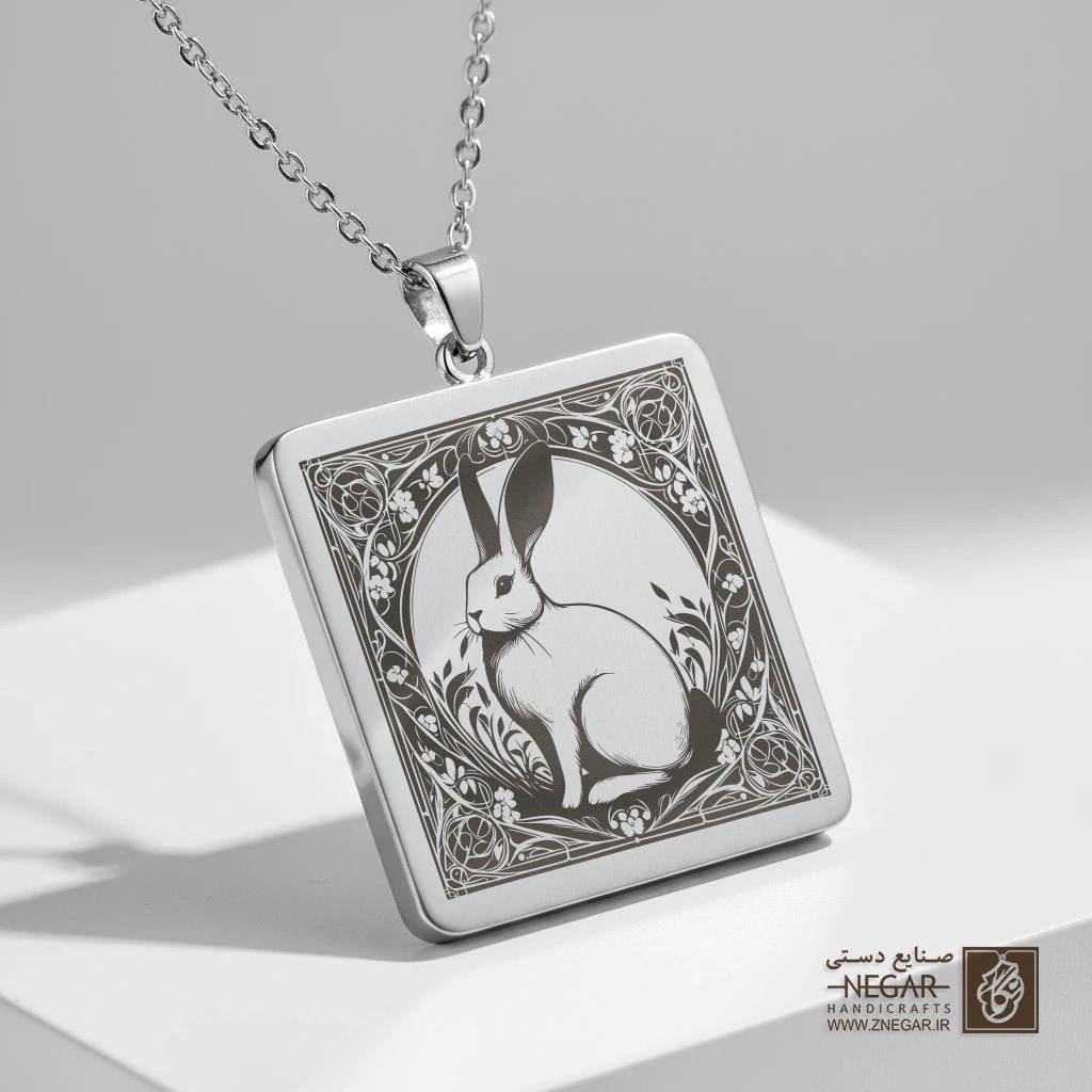 گردنبند طرح خرگوش و ماه (حکاکی لیزری فایبر، مدل قاب مربع) کد 502751