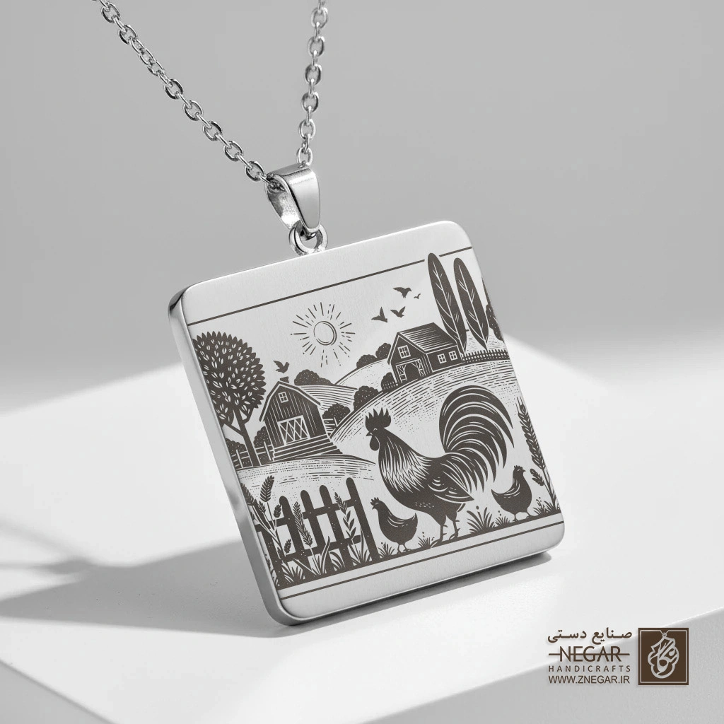 گردنبند طرح تابلو منظره خروس و مزرعه (Rooster Silhouette ) (حکاکی لیزری فایبر، مدل قاب مربع) کد 5028