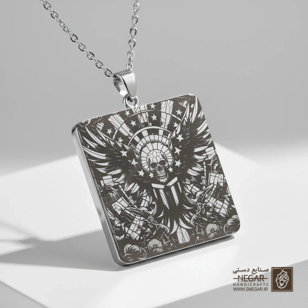 گردنبند طرح نماد قدرت (عقاب و اسکلت) (حکاکی لیزری فایبر، مدل قاب مربع) کد 503088