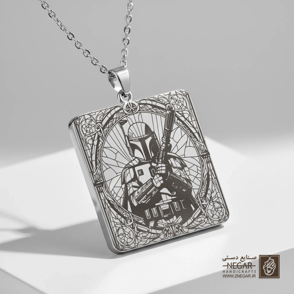 گردنبند طرح بوبا فت (Boba Fett) با سلاح (حکاکی لیزری فایبر، مدل قاب مربع) کد 503370