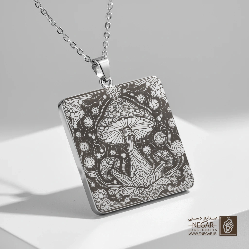 گردنبند طرح قارچ جادویی (Trippy Mushroom) ماندالا (حکاکی لیزری فایبر، مدل قاب مربع) کد 503650