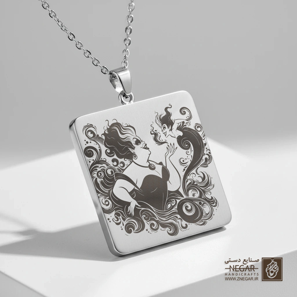 گردنبند طرح اورسولا نمای کناری (حکاکی لیزری فایبر، مدل قاب مربع) کد 503751