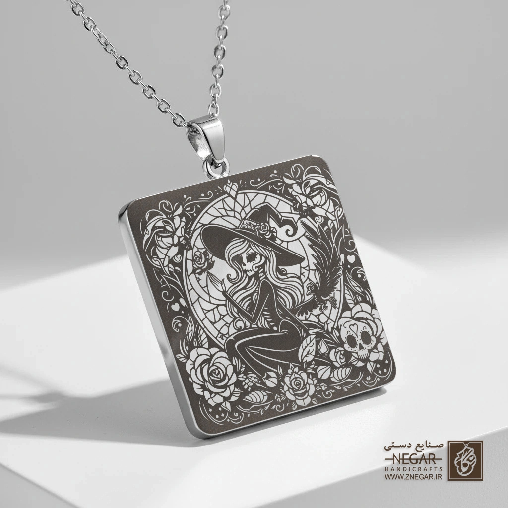 گردنبند طرح ساحره و ماه در قاب گل (حکاکی لیزری فایبر، مدل قاب مربع) کد 503860