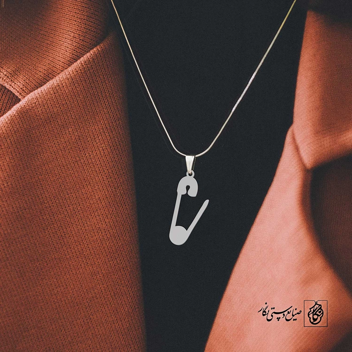 پلاک حرف m کد 4012