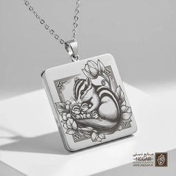 گردنبند طرح سنجاب و خوشه انگور (حکاکی لیزری فایبر، مدل قاب مربع) کد 500602