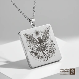گردنبند طرح پری میان گل‌های بهاری (حکاکی لیزری فایبر، مدل قاب مربع) کد 501200