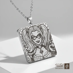 گردنبند طرح فیگور هارلی کوئین (حکاکی لیزری فایبر، مدل قاب مربع) کد 501780