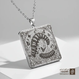 گردنبند طرح کرم ابریشم ( دایره) (حکاکی لیزری فایبر، مدل قاب مربع) کد 502355