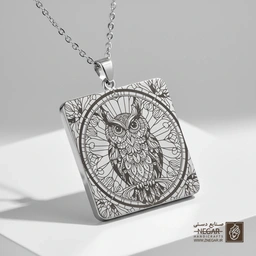 گردنبند طرح جغد با چشمان درشت (حکاکی لیزری فایبر، مدل قاب مربع) کد 502520