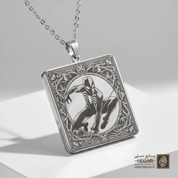 گردنبند طرح اسپایدرمن در هاله دایره‌ای (حکاکی لیزری فایبر، مدل قاب مربع) کد 503209