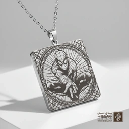 گردنبند طرح نیم‌رخ نشسته اسپایدرمن (حکاکی لیزری فایبر، مدل قاب مربع) کد 503227