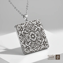 گردنبند طرح الگوی اسلیمی دایره‌ای استنسیل (Stencil Pattern ) (حکاکی لیزری فایبر، مدل قاب مربع) کد 50