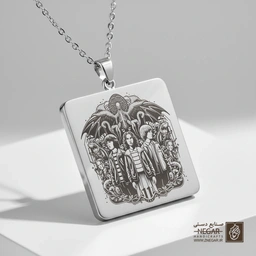 گردنبند طرح قلعه بایرز و نمادهای دنیای وارونه (حکاکی لیزری فایبر، مدل قاب مربع) کد 503445