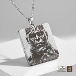 گردنبند طرح نمای نزدیک تانوس ( تاتو) (حکاکی لیزری فایبر، مدل قاب مربع) کد 503512