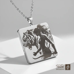 گردنبند طرح زن جنگجو و ببر (Tiger Spirit) (حکاکی لیزری فایبر، مدل قاب مربع) کد 503898