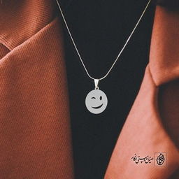 پلاک ایموجی چشمک کد 40549