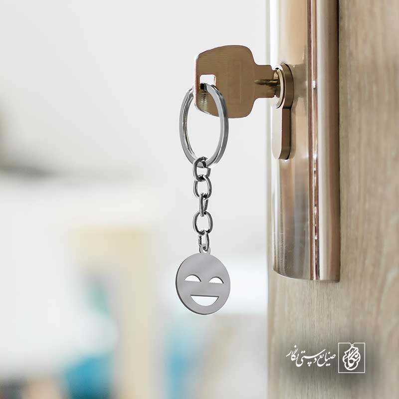 پلاک  ایموجی لبخند کد 40798